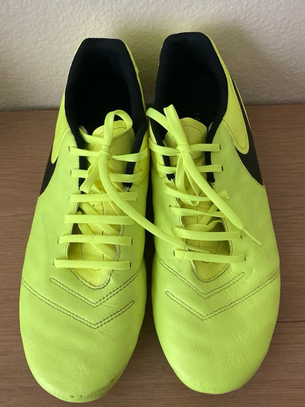 Nike Men’s Neon Yellow and Black Soccer Cleats